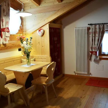 Cozy Apartment Near The Colosseum Central Rome