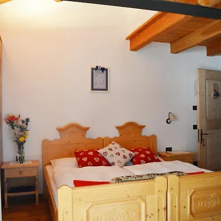 Cozy Apartment Near The Colosseum Central Rome